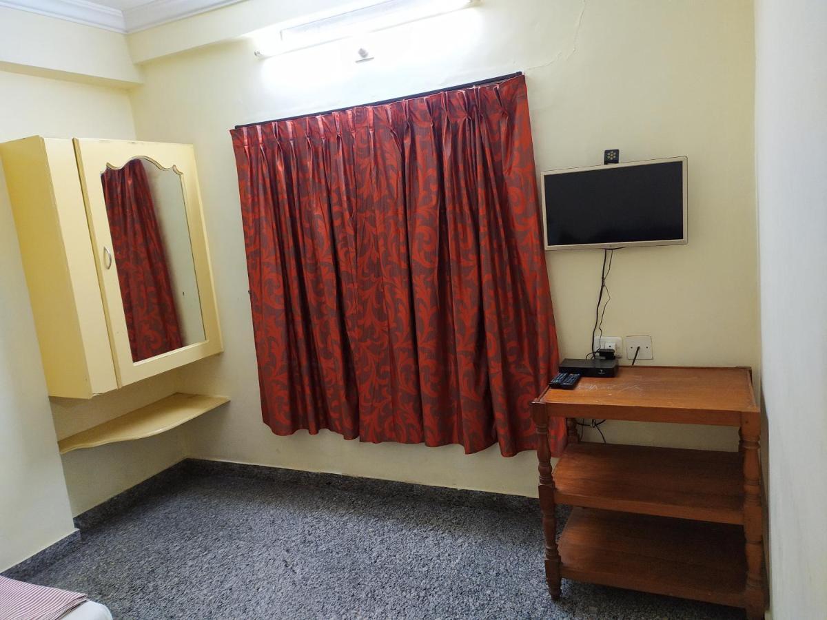 Manjalikulam Tourist Home Thiruvananthapuram Екстер'єр фото