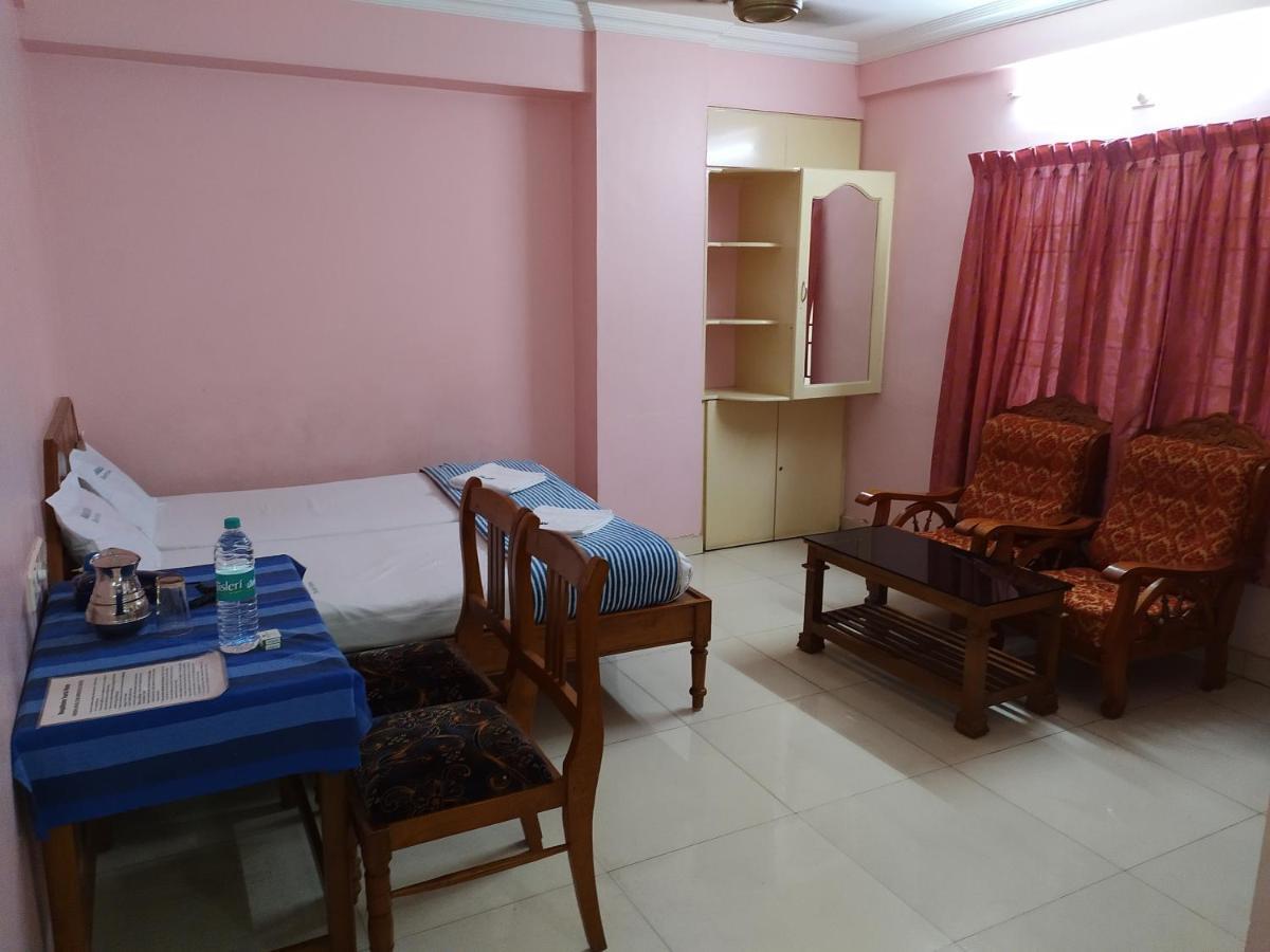 Manjalikulam Tourist Home Thiruvananthapuram Екстер'єр фото